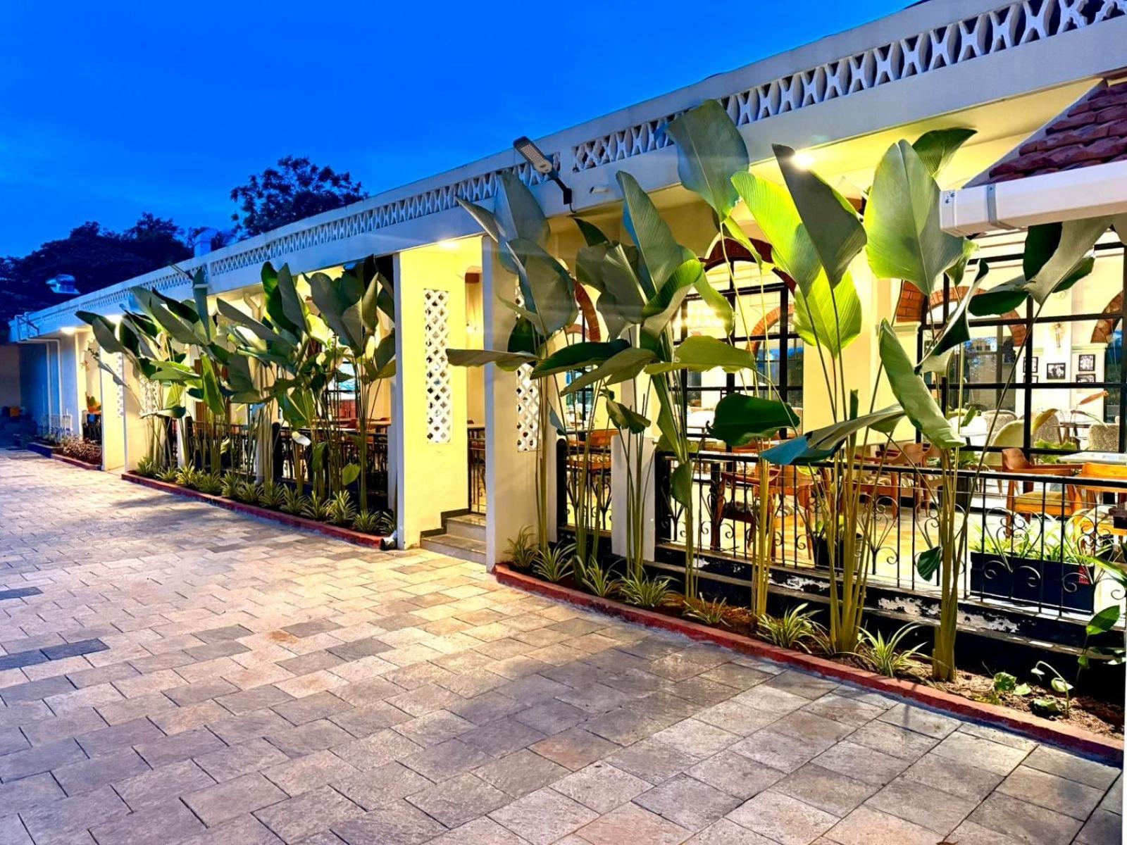 مبيت وإفطار كولاّم Jaladarshini Lakeside Gardens المظهر الخارجي الصورة