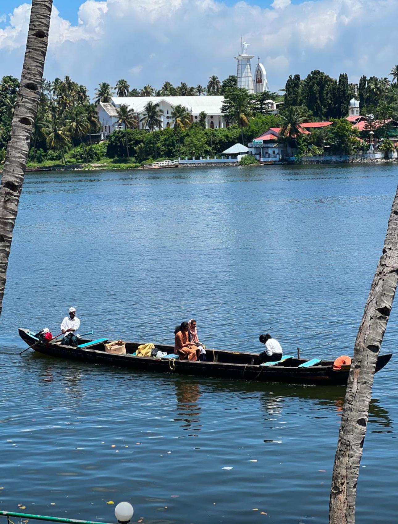 مبيت وإفطار كولاّم Jaladarshini Lakeside Gardens المظهر الخارجي الصورة