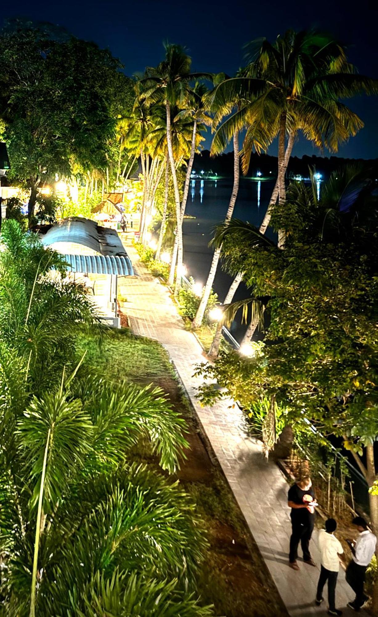 مبيت وإفطار كولاّم Jaladarshini Lakeside Gardens المظهر الخارجي الصورة
